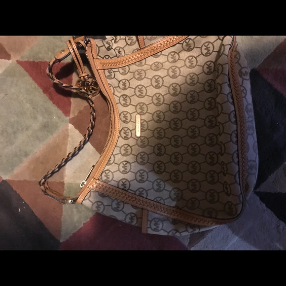 MK Bag - Picture 1 of 6
